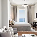 On - Small Luxury Of The World Hotell 5*