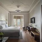 On - Small Luxury Of The World Hotell 5*