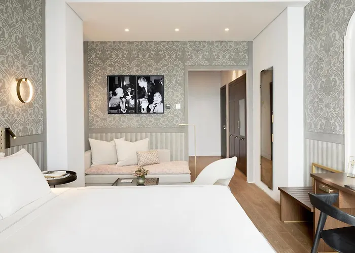 On - Small Luxury Of The World Θεσσαλονίκη