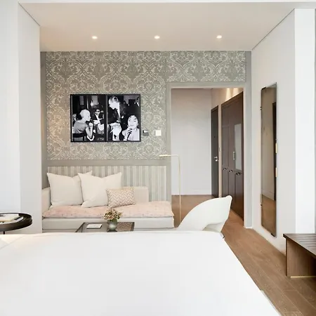 On - Small Luxury Of The World Saloniki