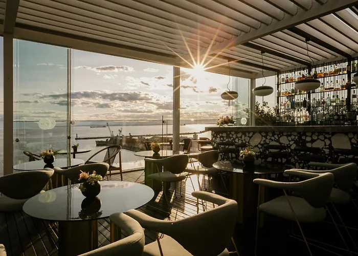 On - Small Luxury Of The World 5*