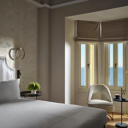 On - Small Luxury Of The World Szálloda